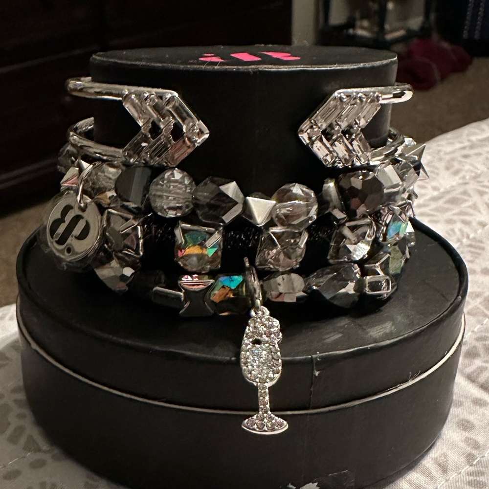 Bomb Party Holiday stack 2023